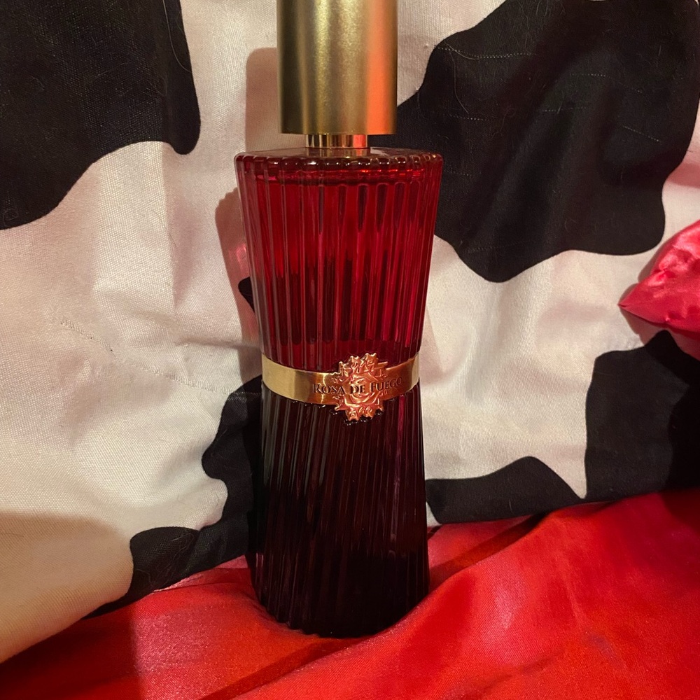 Rosy Magico Tango Eau de Parfum